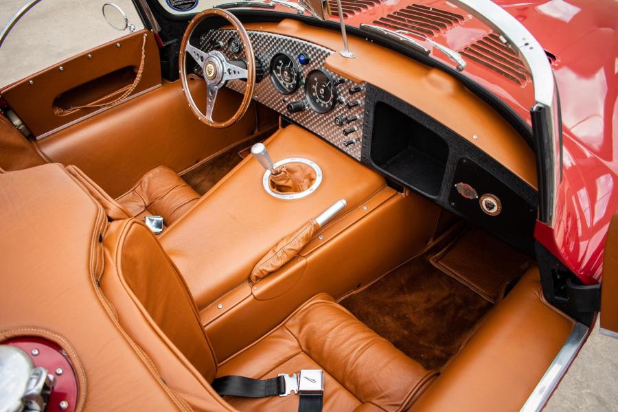 Интерьер Jaguar XKSS Re-Creation by Tempero 1957 года  (фото 34 из 114)